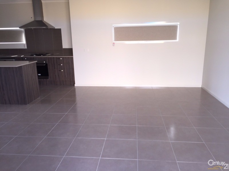 39 Pennsylvania Crescent, Point Cook VIC 3030