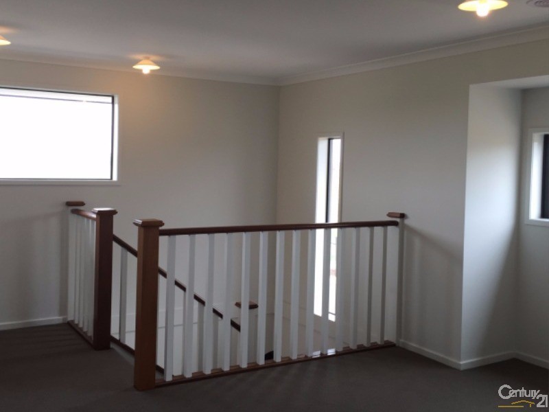 39 Pennsylvania Crescent, Point Cook VIC 3030