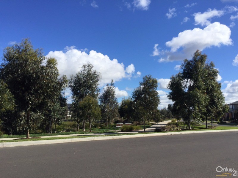 12 Kirami Avenue, Point Cook VIC 3030