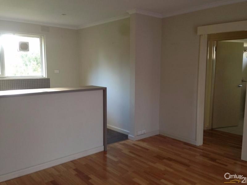 8/3 Mackenzie Street, Cheltenham VIC 3192