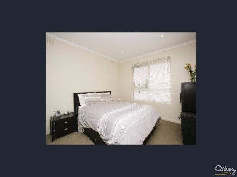 8/3 Mackenzie Street, Cheltenham VIC 3192