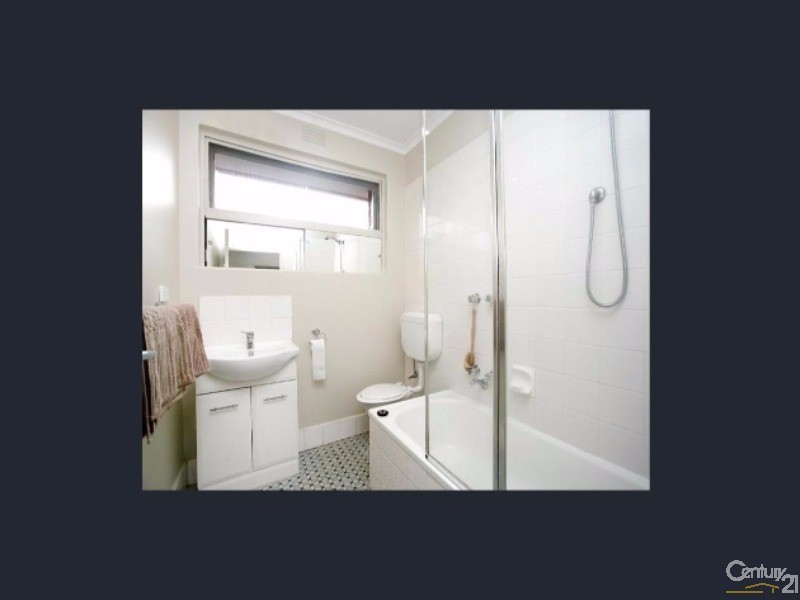 8/3 Mackenzie Street, Cheltenham VIC 3192