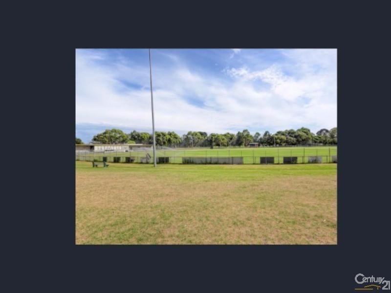 8/3 Mackenzie Street, Cheltenham VIC 3192