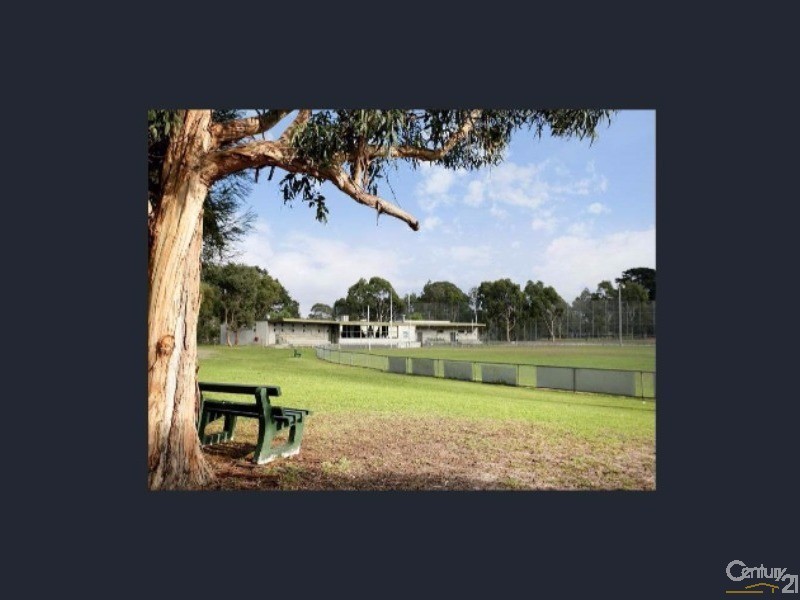 8/3 Mackenzie Street, Cheltenham VIC 3192