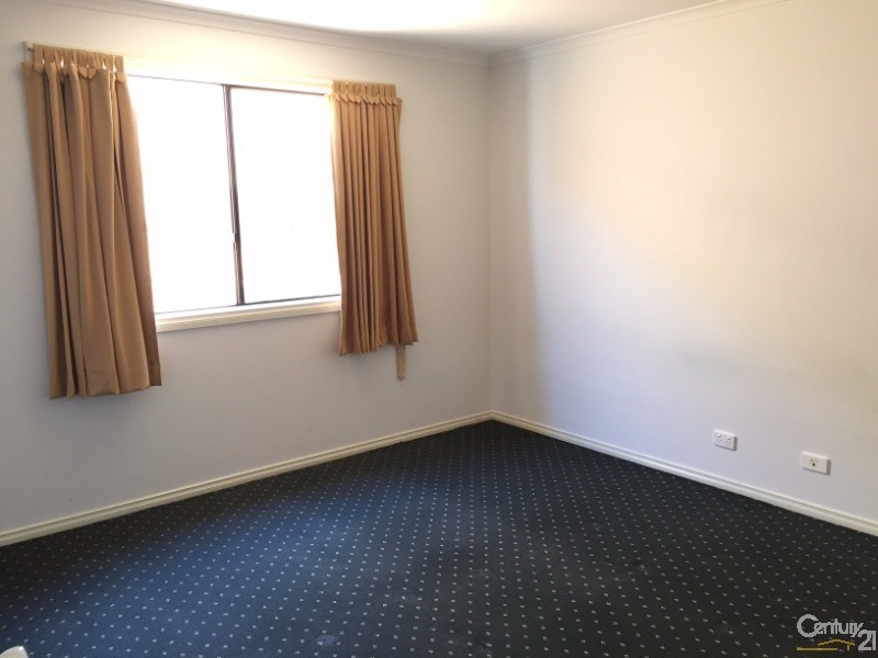 4 Saddle Wynd, Truganina VIC 3029