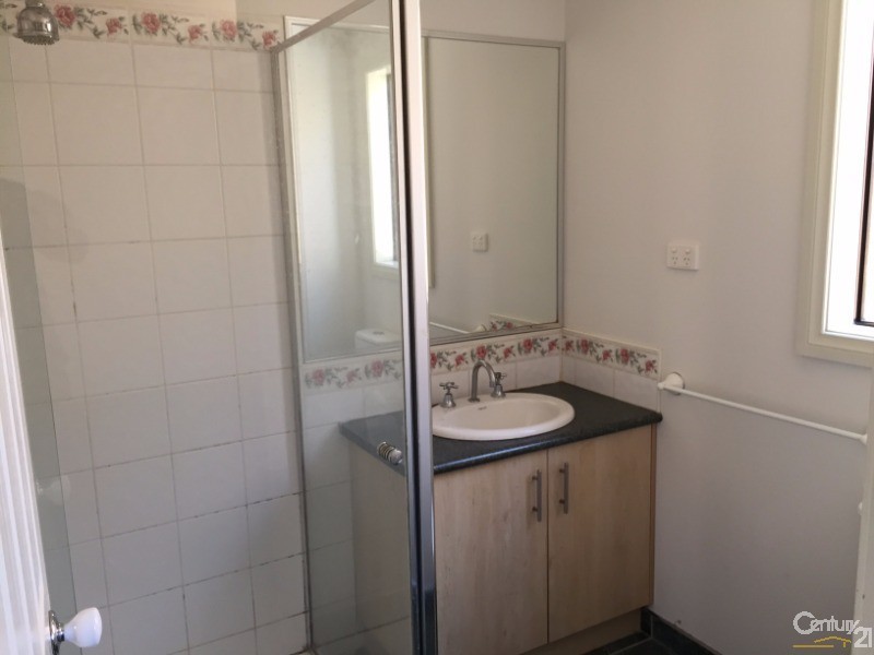 4 Saddle Wynd, Truganina VIC 3029