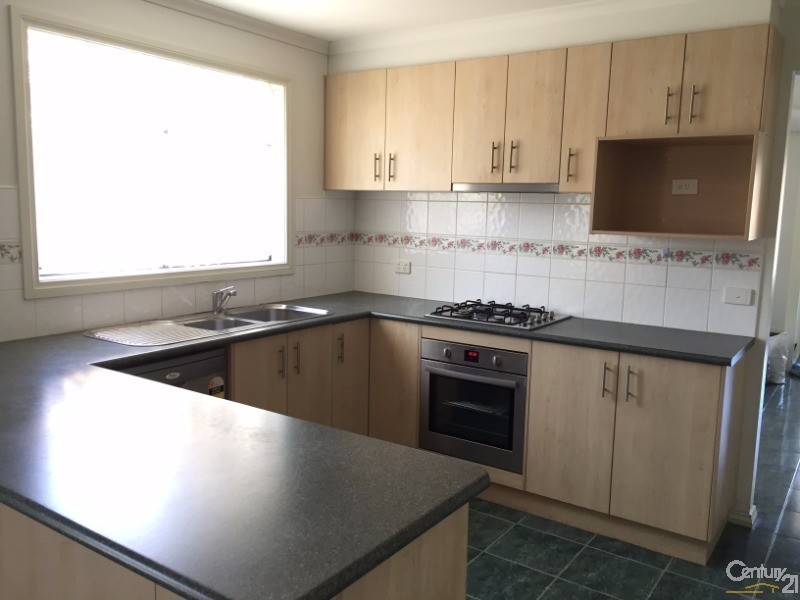 4 Saddle Wynd, Truganina VIC 3029