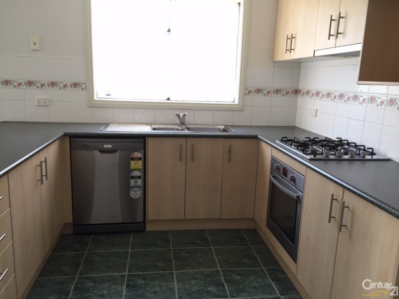 4 Saddle Wynd, Truganina VIC 3029