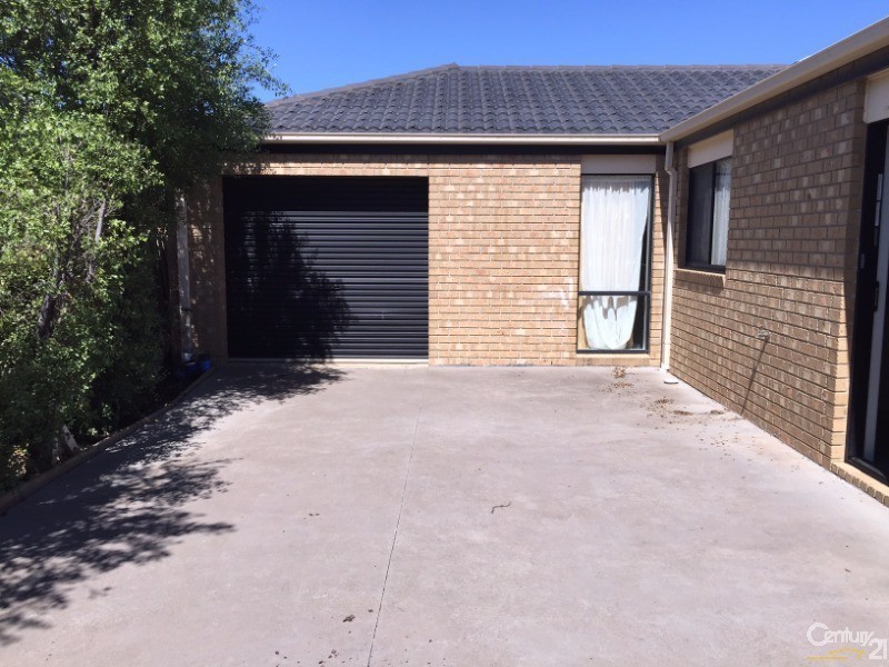 4 Saddle Wynd, Truganina VIC 3029