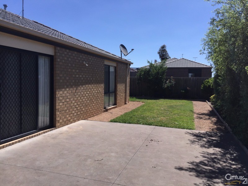 4 Saddle Wynd, Truganina VIC 3029