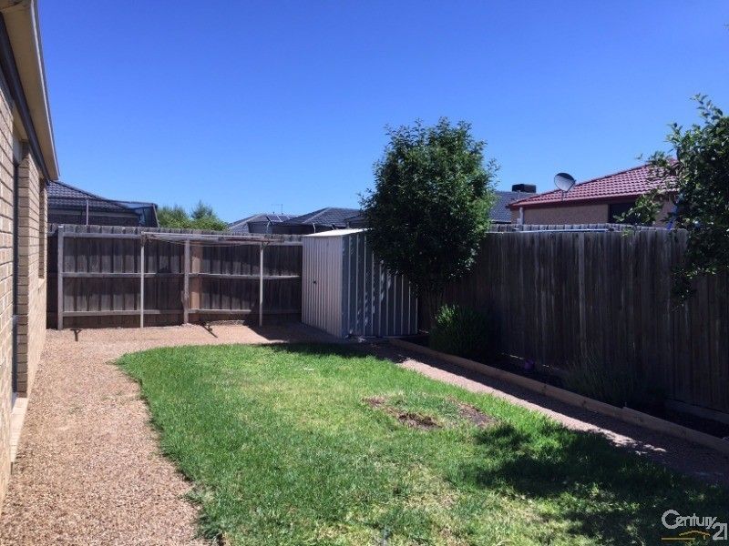 4 Saddle Wynd, Truganina VIC 3029