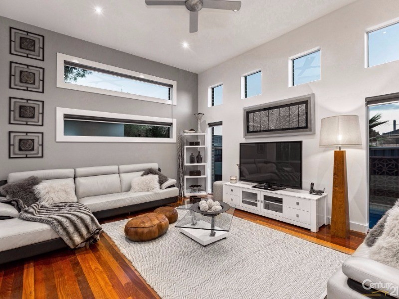 16 Moncrieff Parade, Point Cook VIC 3030