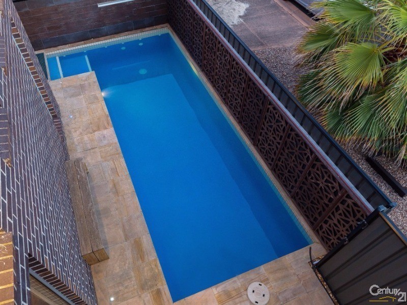 16 Moncrieff Parade, Point Cook VIC 3030