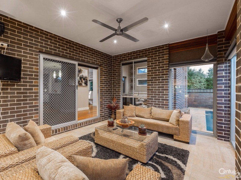 16 Moncrieff Parade, Point Cook VIC 3030