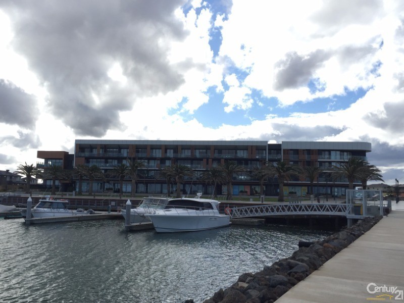 17 Starboard Way, Wyndham Harbour, Werribee South VIC 3030