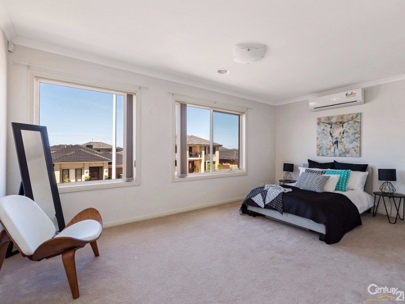 20 The Esplanade, Sanctuary Lakes VIC 3030