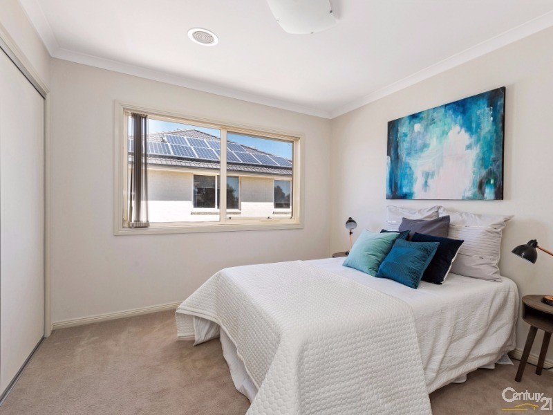 20 The Esplanade, Sanctuary Lakes VIC 3030