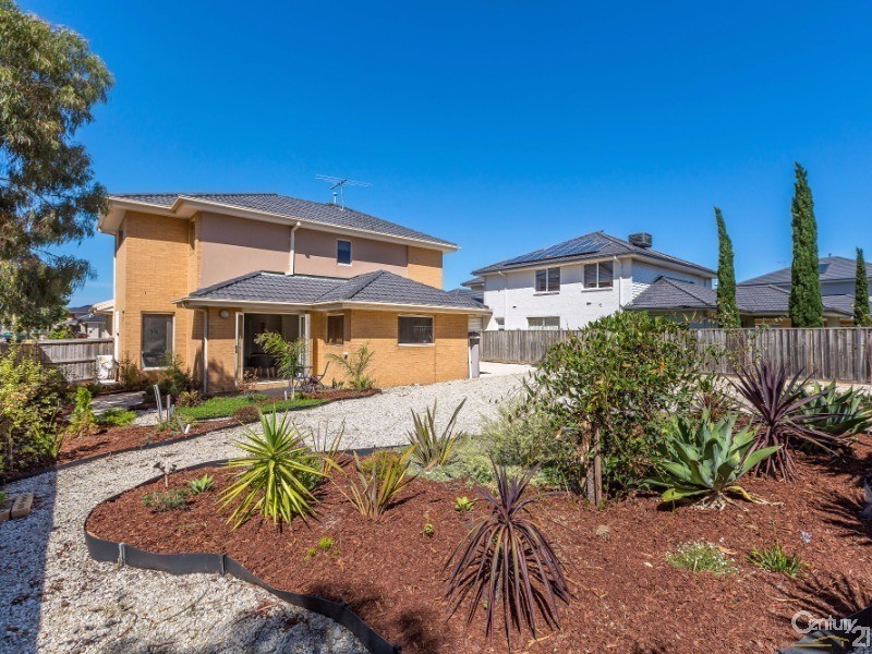 20 The Esplanade, Sanctuary Lakes VIC 3030