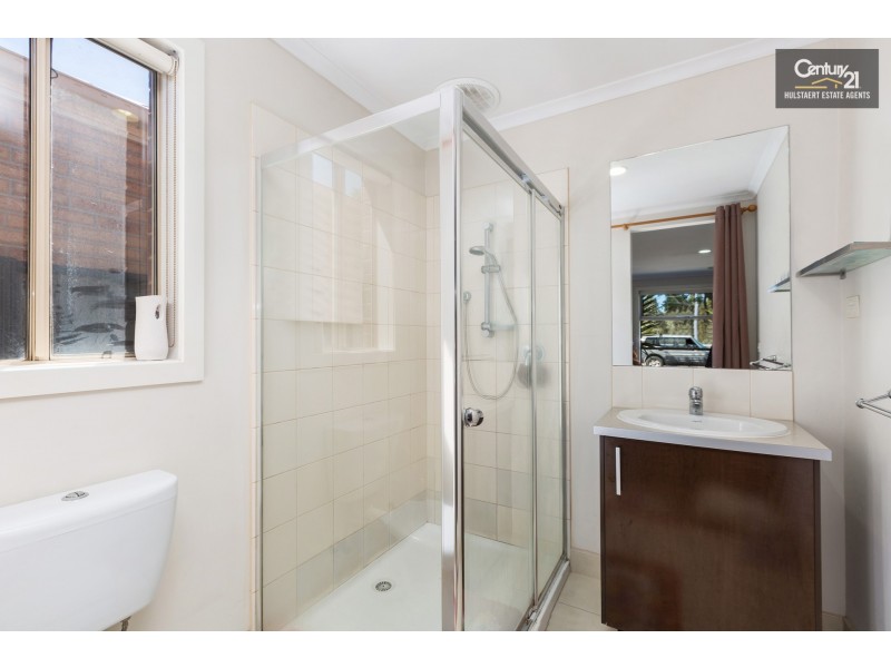 8 Tenerrife Crescent, Point Cook VIC 3030