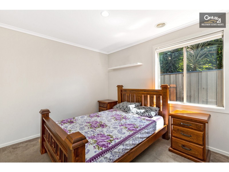 8 Tenerrife Crescent, Point Cook VIC 3030