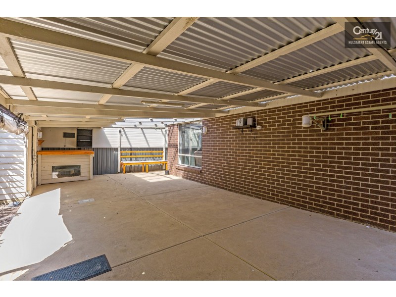 8 Tenerrife Crescent, Point Cook VIC 3030
