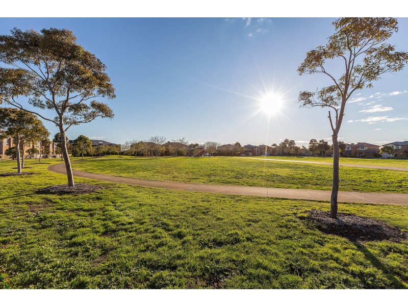 33 Lincoln Heath Boulevard, Point Cook VIC 3030