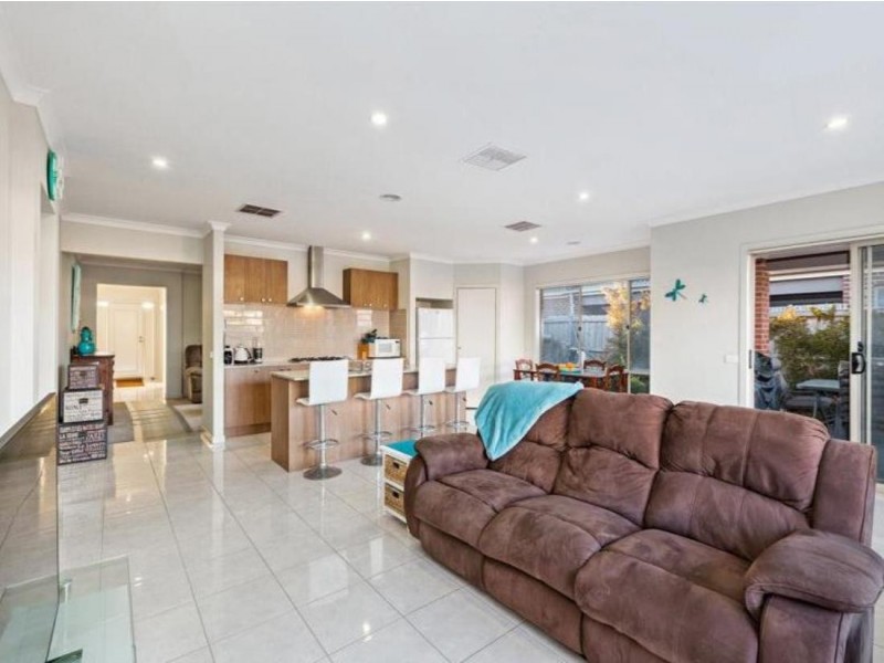 10 Magnetic Avenue, Point Cook VIC 3030