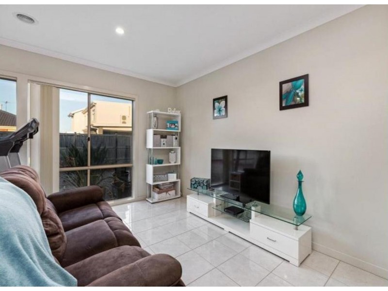 10 Magnetic Avenue, Point Cook VIC 3030