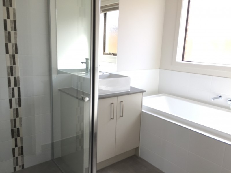 6 Osmund Crescent, Point Cook VIC 3030