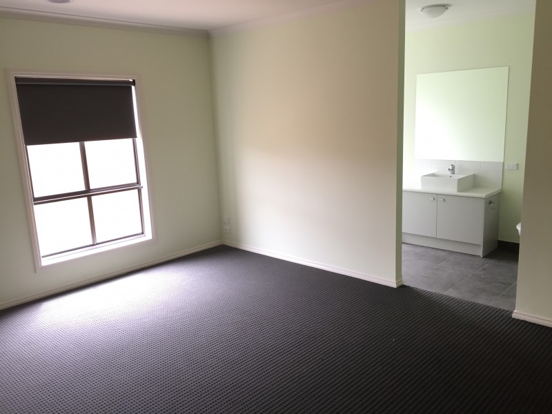 17 Halycon Street, Point Cook VIC 3030