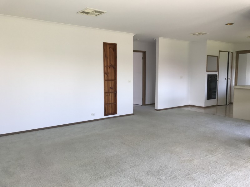 2 Kathleen Crescent, Hoppers Crossing VIC 3029