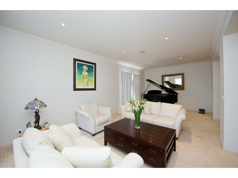 21 Helpmann Avenue, Point Cook VIC 3030