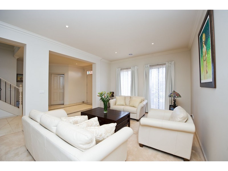 21 Helpmann Avenue, Point Cook VIC 3030