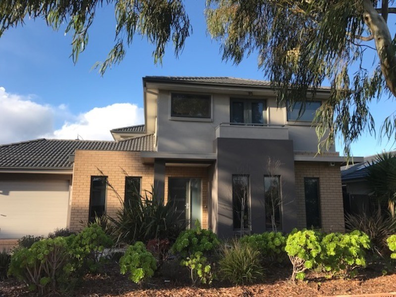 19 Manhattan Close, Point Cook VIC 3030