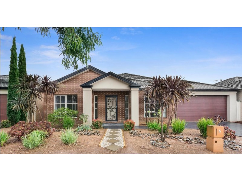 5 Pinoak Street, Point Cook VIC 3030
