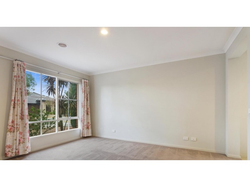 5 Pinoak Street, Point Cook VIC 3030