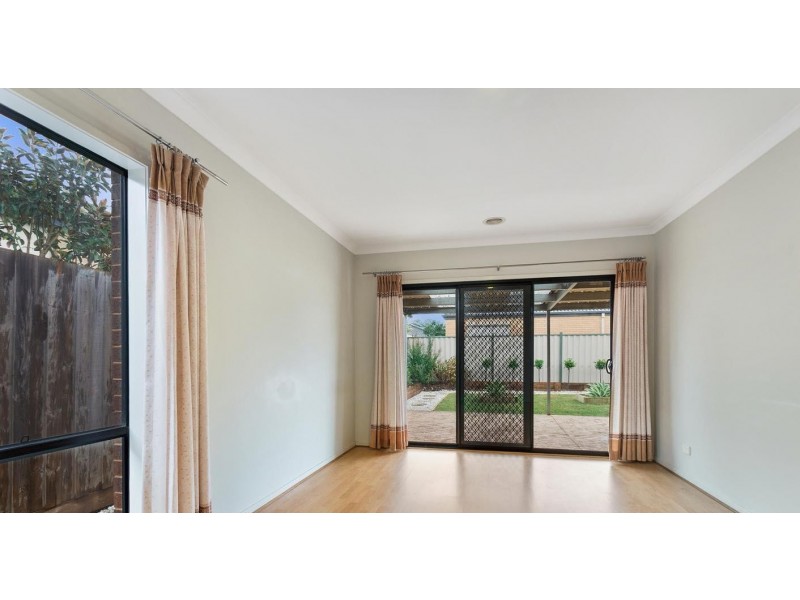 5 Pinoak Street, Point Cook VIC 3030