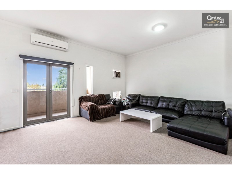 2/15 Tom Roberts Parade, Point Cook VIC 3030