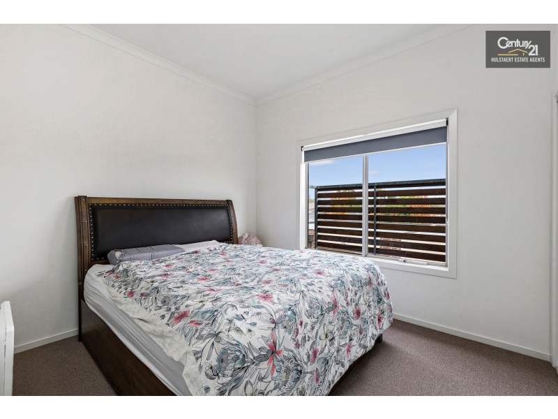 2/15 Tom Roberts Parade, Point Cook VIC 3030