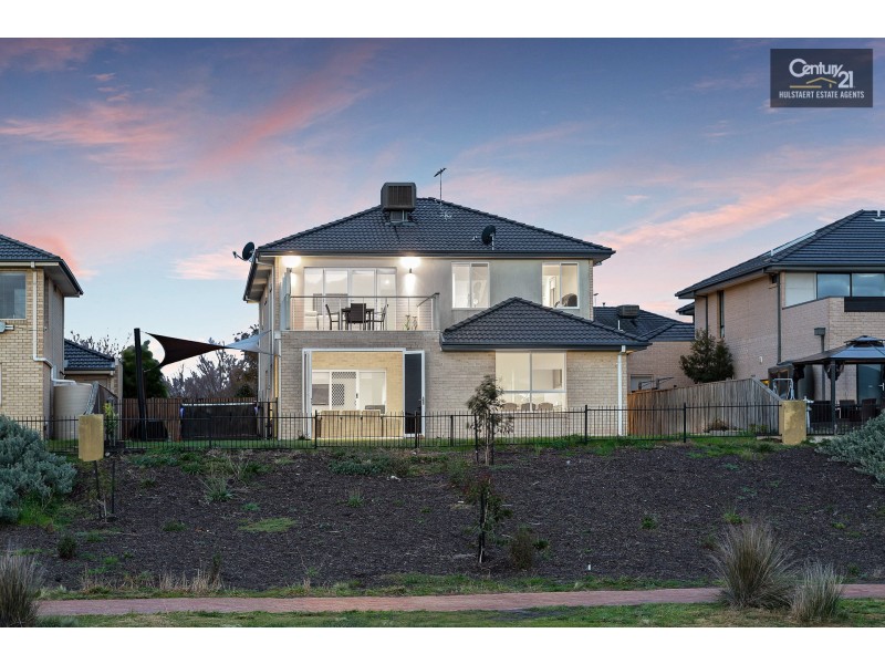 47 Vaucluse Boulevard, Sanctuary Lakes VIC 3030