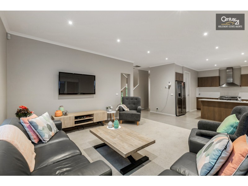 47 Vaucluse Boulevard, Sanctuary Lakes VIC 3030