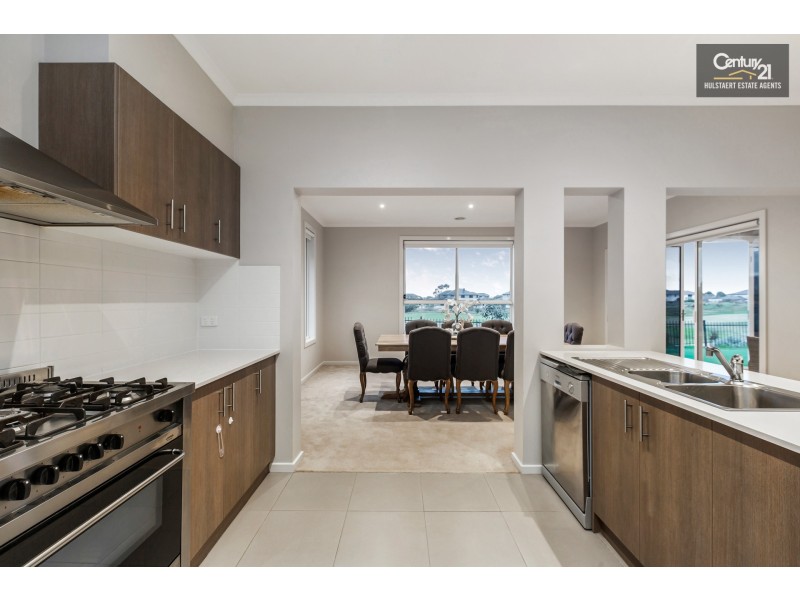 47 Vaucluse Boulevard, Sanctuary Lakes VIC 3030