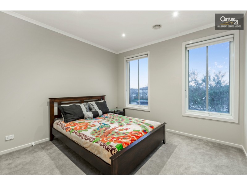 47 Vaucluse Boulevard, Sanctuary Lakes VIC 3030