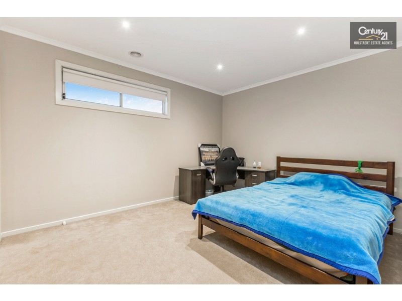 47 Vaucluse Boulevard, Sanctuary Lakes VIC 3030