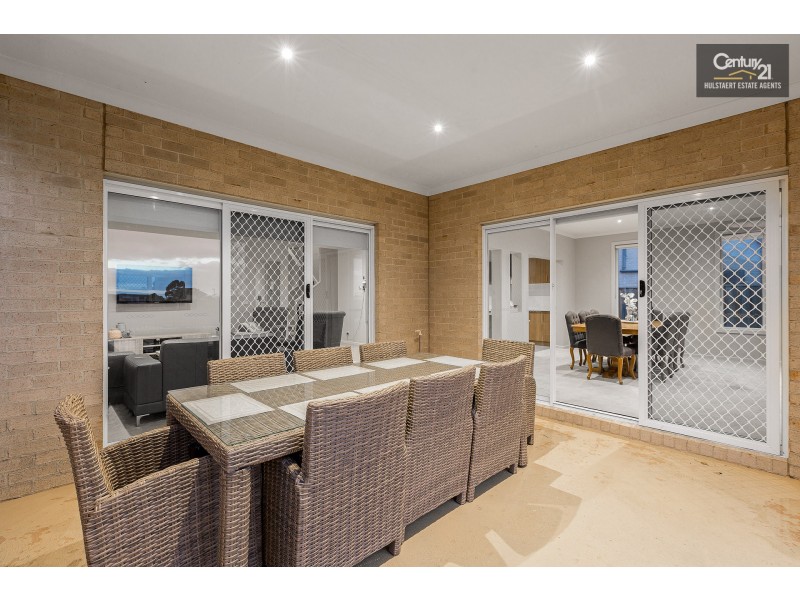 47 Vaucluse Boulevard, Sanctuary Lakes VIC 3030