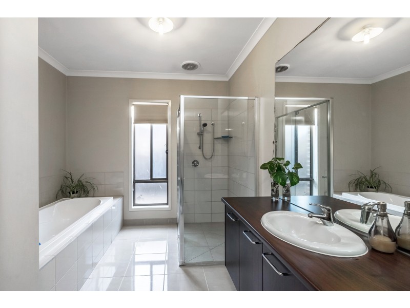 1266 Ison Road, Wyndham Vale VIC 3024