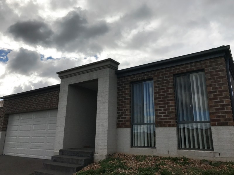 48 Cootamundra Circuit, Melton West VIC 3337