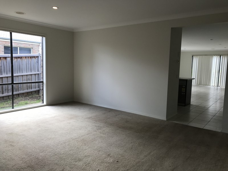 48 Cootamundra Circuit, Melton West VIC 3337