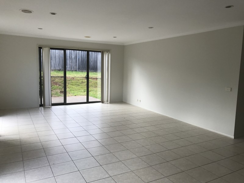 48 Cootamundra Circuit, Melton West VIC 3337