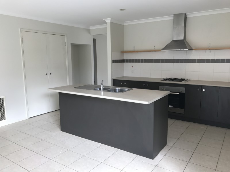 48 Cootamundra Circuit, Melton West VIC 3337